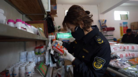 合水縣農(nóng)業(yè)綜合行政執(zhí)法隊開展農(nóng)資市場專項檢查護(hù)航春耕生產(chǎn)