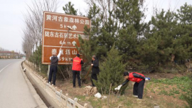 合水：興業(yè)路社區(qū)開展“擦亮行動” 共建整潔文明家園