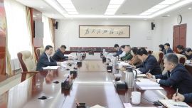 慶陽(yáng)市委常委會(huì)、市政府黨組舉行 樹(shù)立和踐行正確政績(jī)觀學(xué)習(xí)教育讀書(shū)班第一次集中學(xué)習(xí) 周繼軍主持并講話(huà)