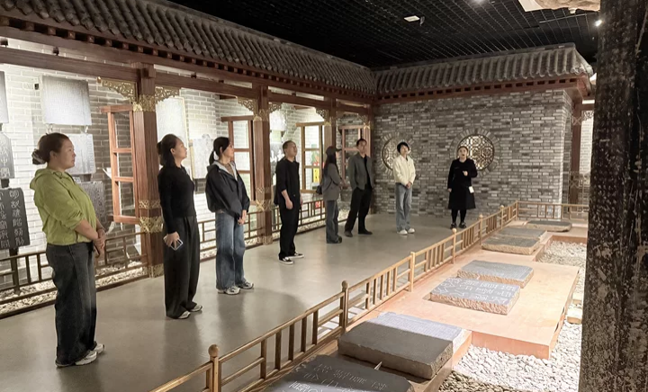 庆阳市审计局赴庆城县审计组临时党支部与庆城县审计局党支部联合开展主题党日活动