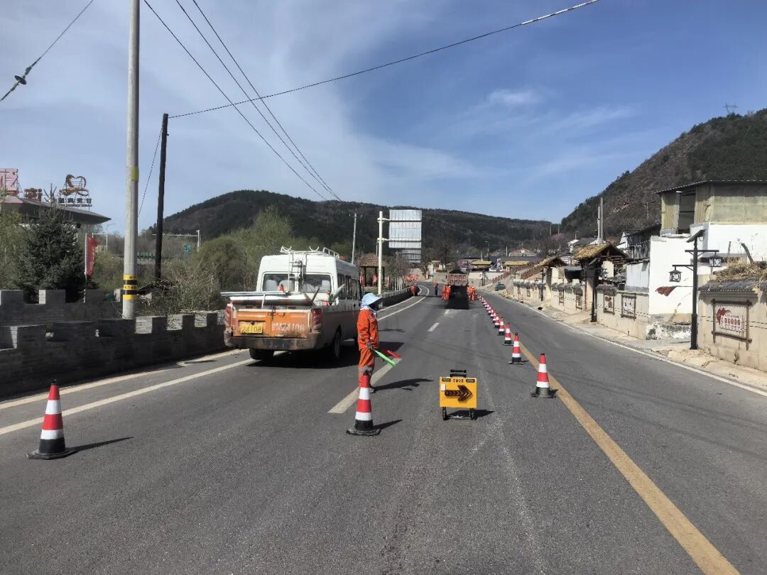 合水公路段春季油路修補(bǔ)