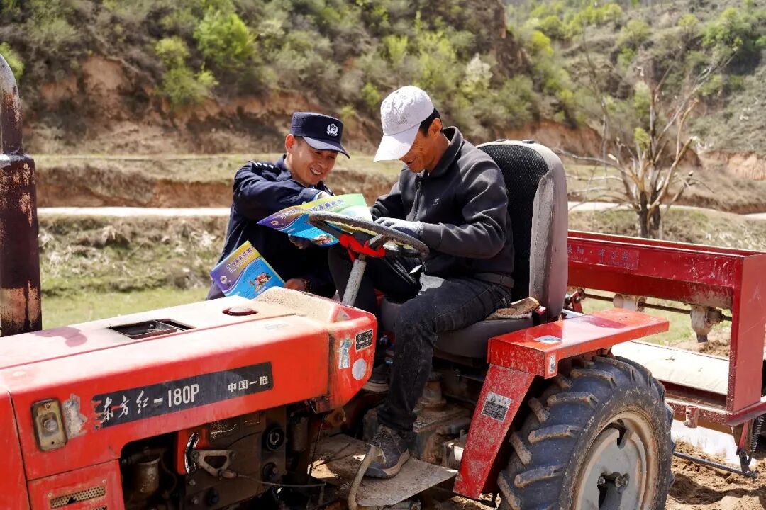 不止守護(hù)，更是春耕里的&ldquo;警&rdquo;暖相伴