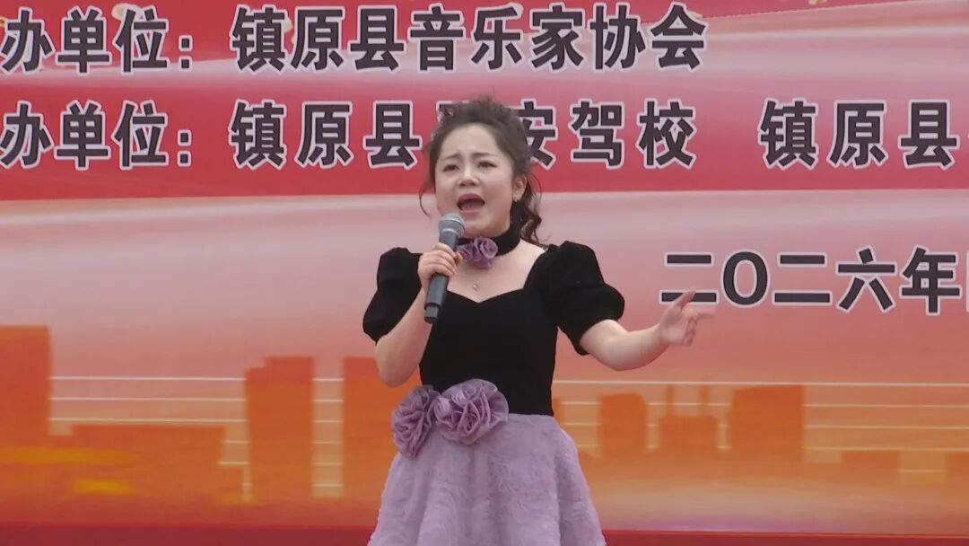 镇原县举办庆"五一""亿联杯"职工歌唱大赛