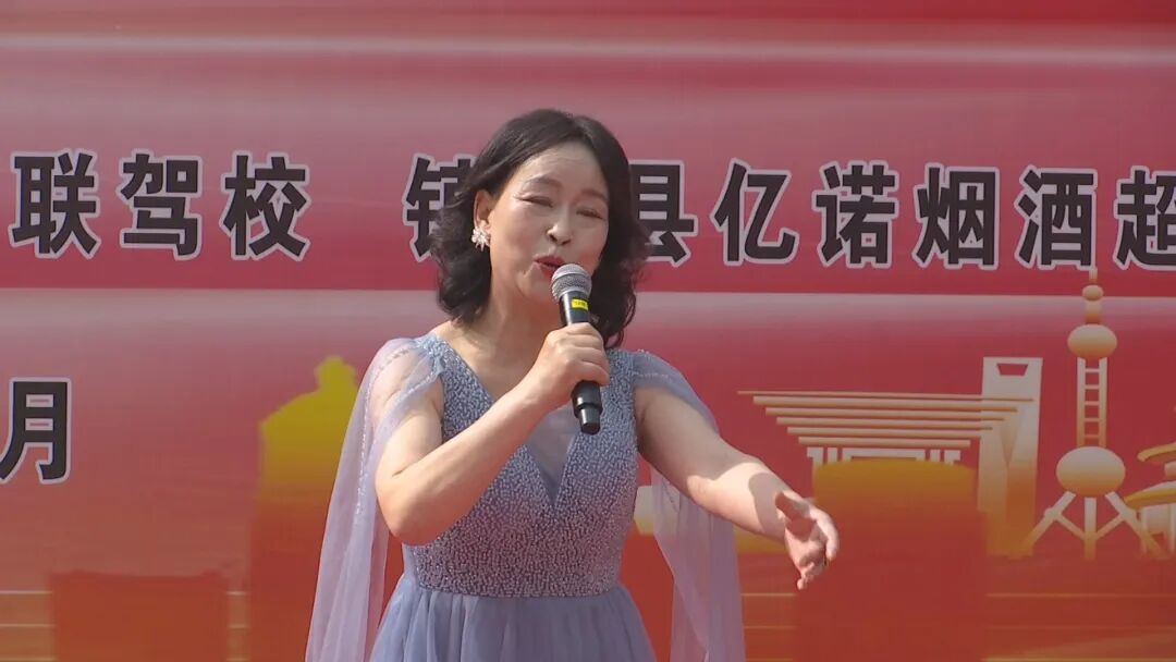 镇原县举办庆"五一""亿联杯"职工歌唱大赛