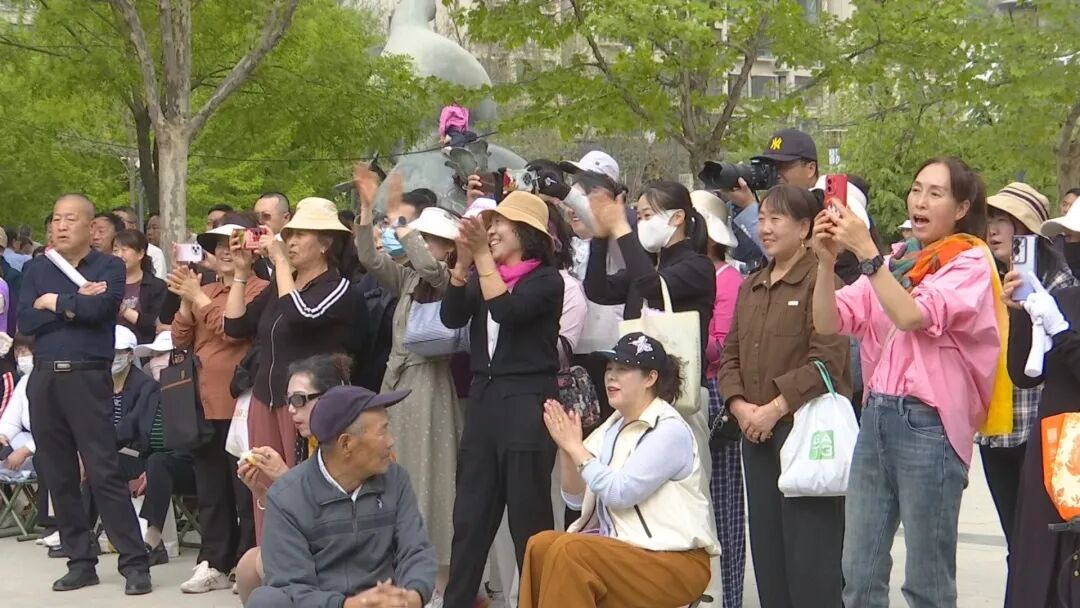 镇原县举办庆"五一""亿联杯"职工歌唱大赛