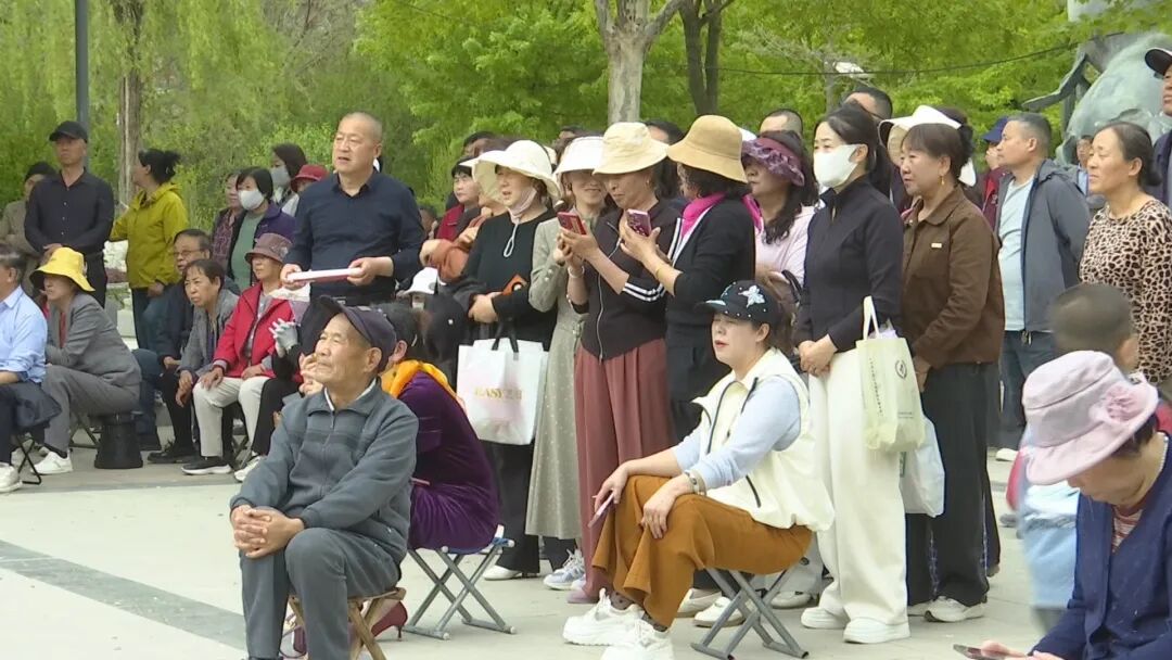 镇原县举办庆"五一""亿联杯"职工歌唱大赛