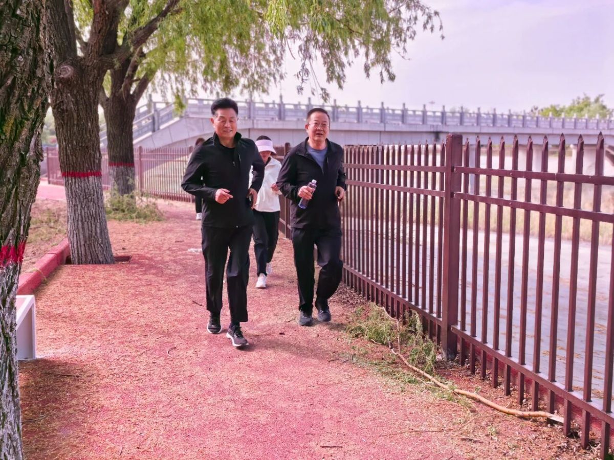 慶陽(yáng)市公共資源交易中心成功舉辦&ldquo;迎五一&rdquo;干部職工運(yùn)動(dòng)會(huì)