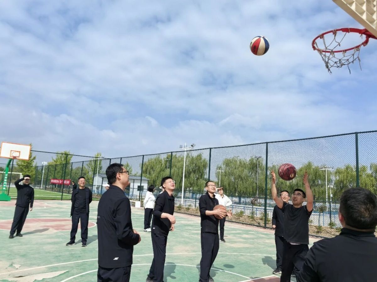 慶陽(yáng)市公共資源交易中心成功舉辦&ldquo;迎五一&rdquo;干部職工運(yùn)動(dòng)會(huì)