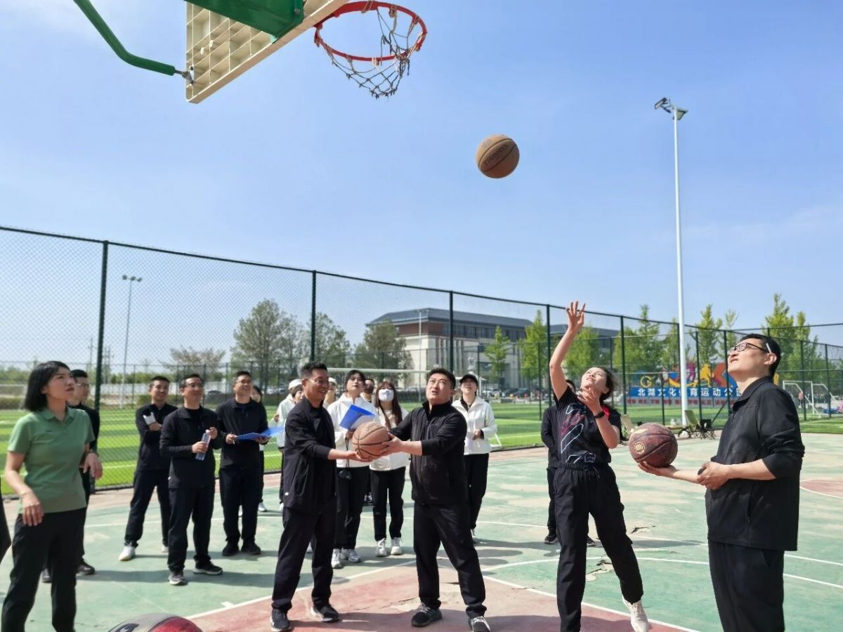 慶陽(yáng)市公共資源交易中心成功舉辦&ldquo;迎五一&rdquo;干部職工運(yùn)動(dòng)會(huì)