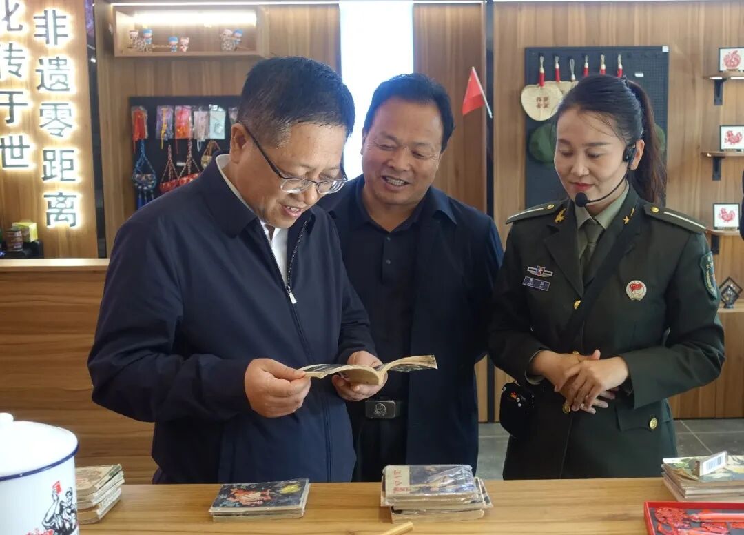 王之臣在华池县调研重大项目建设和基层人大工作