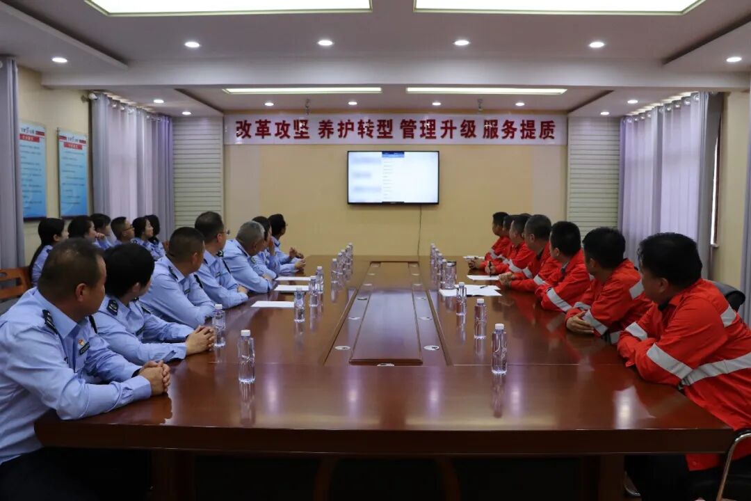 宁县公路段党支部与西峰综合养运中心党支部开展联学联建活动