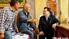 胡昌升在白銀市調(diào)研時(shí)強(qiáng)調(diào) 以無(wú)疆大愛(ài)和為民情懷扶孤助殘濟(jì)困 樹(shù)牢底線(xiàn)思維全面做實(shí)安全生產(chǎn)工作