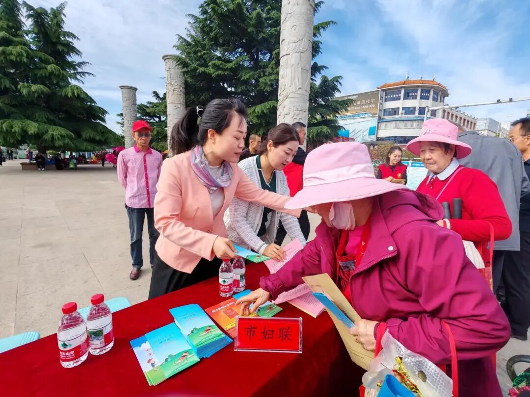 庆阳市妇联参与开展全国助残日集中宣传活动