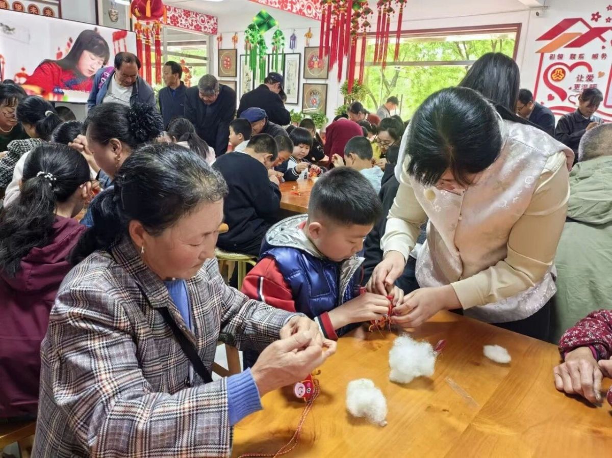 镇原县“爱暖万家”公益系列活动