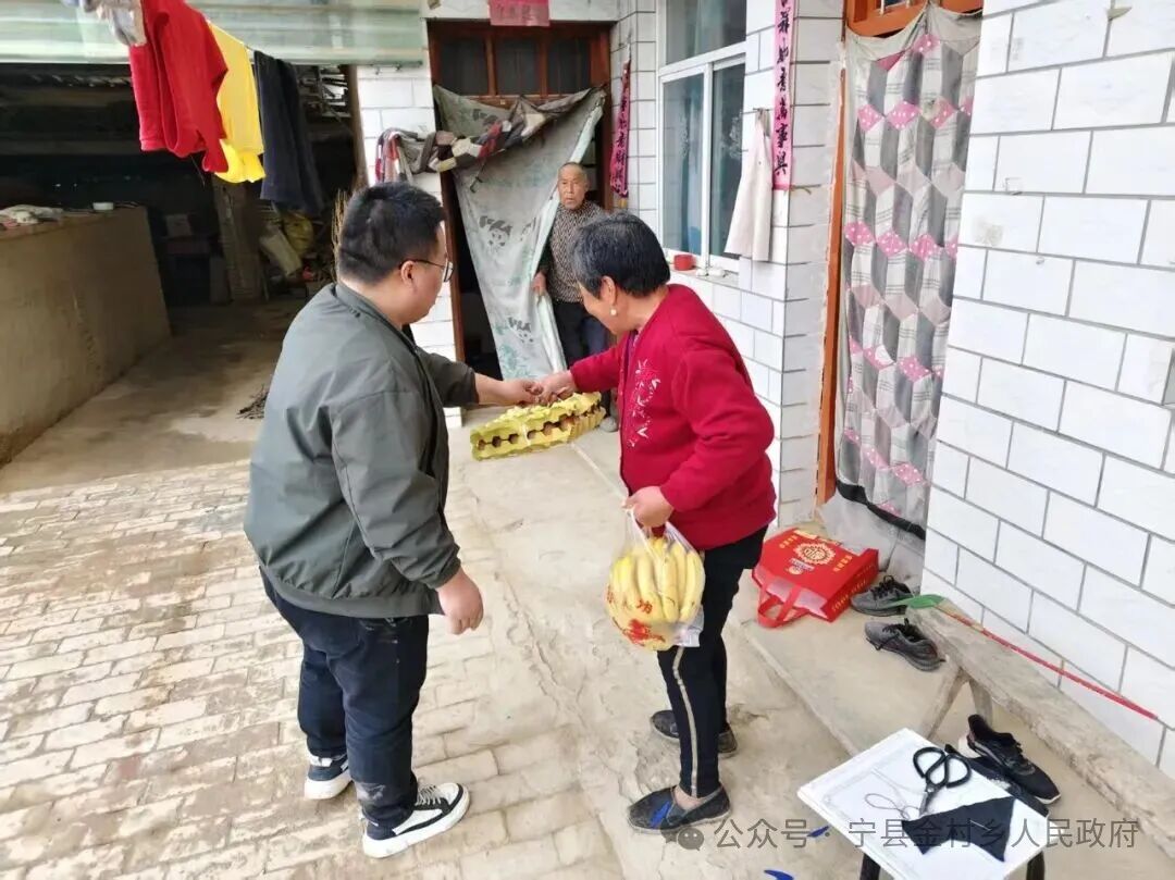 宁县金村乡:结对关爱送温暖 倾心关爱护民生