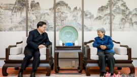 胡昌升看望慰問敦煌研究院名譽院長樊錦詩