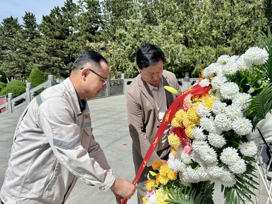 华池县柔远镇孙家川社区党支部与中国化学三化建庆阳同欣项目党支部开展联建共建主题活动