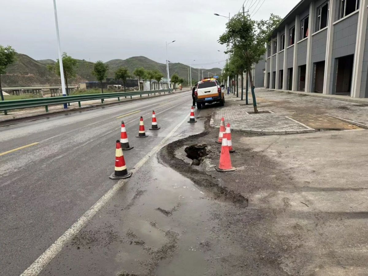 环县公路段4小时处置道路水毁隐患