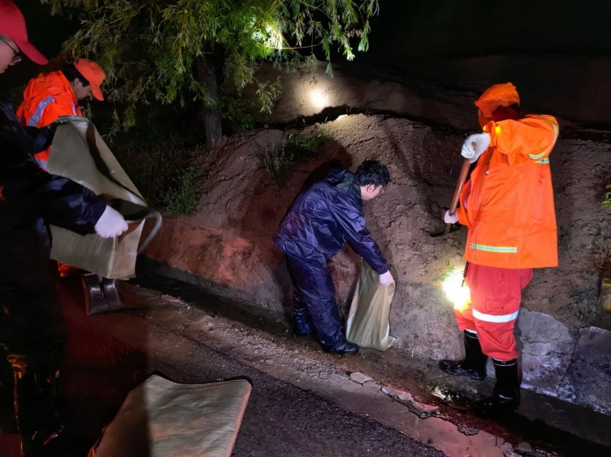 华池公路段多措并举筑牢雨天道路安全防线