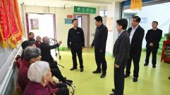 庆阳市人大常委会班子成员开展结对关爱帮扶活动