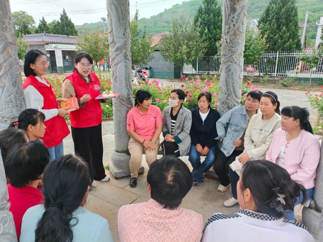 正宁县妇联开展“陇姐普法乡村行”暨“巧儿”说法进家庭活动