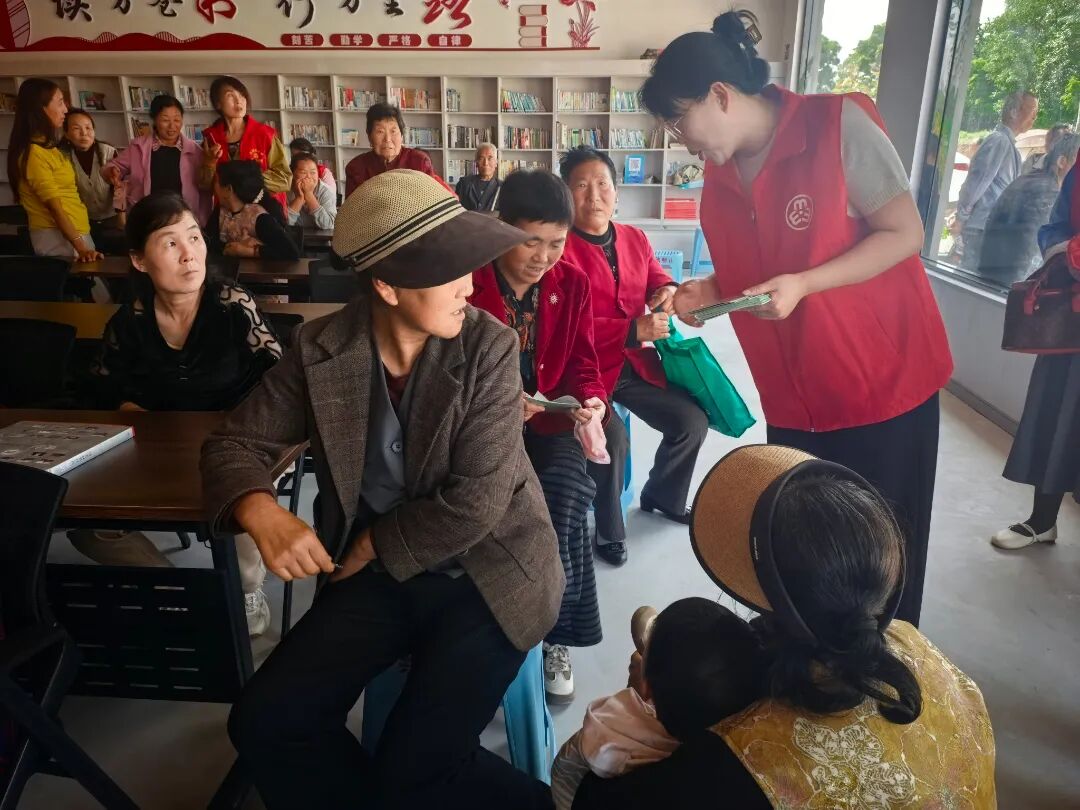 正宁县妇联开展“陇姐普法乡村行”暨“巧儿”说法进家庭活动