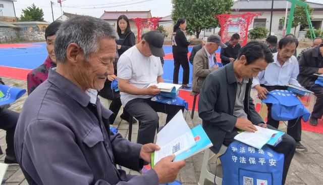 合水县司法局组织开展普法宣传活动