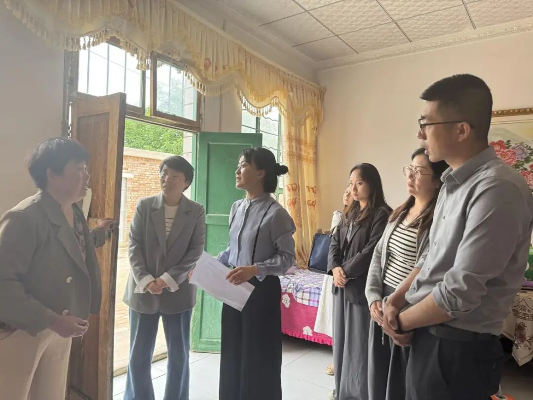 庆阳市“陇姐普法乡村行”暨“巧儿”说法进家庭活动为妇女儿童撑起“法治伞”