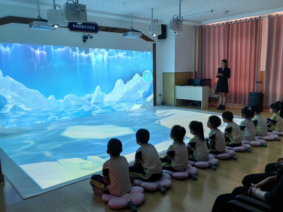 庆城:新商贤联谊会携手河南爱心企业为庆城幼儿园捐建“未来教室”一间