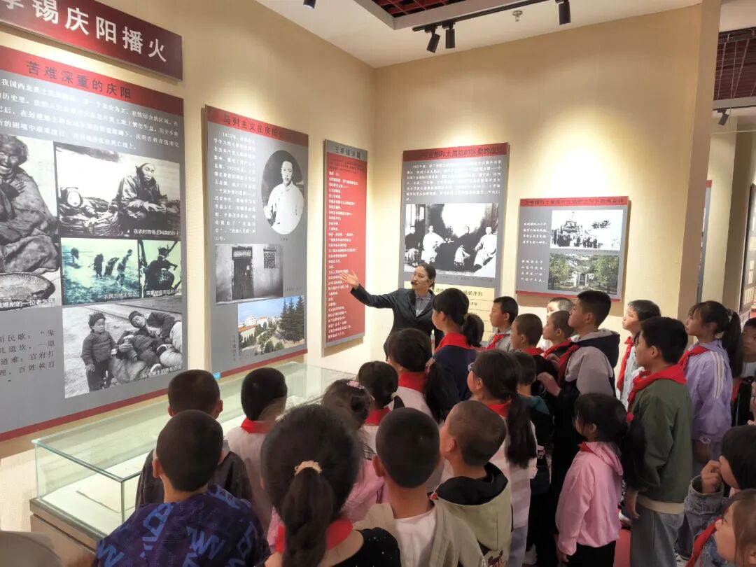 市民宗委組織開展&ldquo;情暖鄉(xiāng)村學子 鑄牢民族同心&rdquo;青少年研學活動