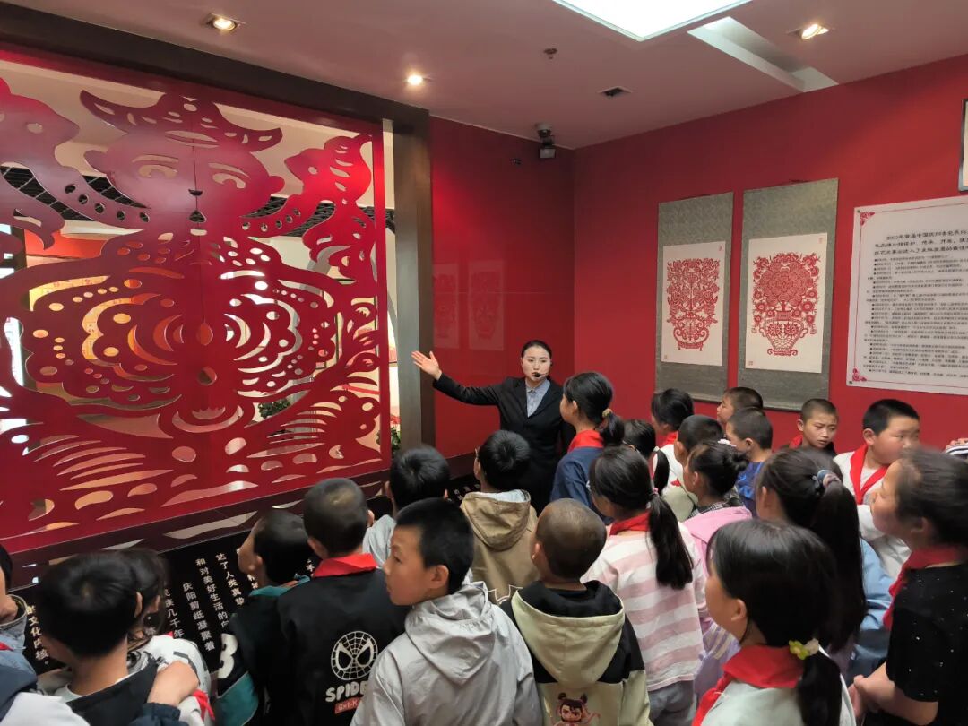 市民宗委組織開展&ldquo;情暖鄉(xiāng)村學子 鑄牢民族同心&rdquo;青少年研學活動