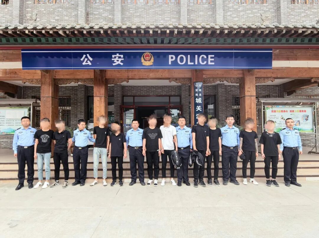警察&ldquo;神速&rdquo;：24小時(shí)鎖定，跨省擒獲10名&ldquo;拉車門&rdquo;盜賊