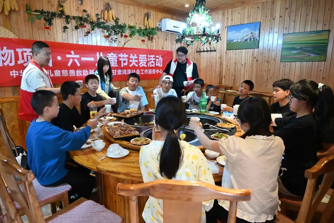 市兒童福利院開展&ldquo;潤(rùn)心伴成長(zhǎng) 同心護(hù)未來(lái)&rdquo;主題活動(dòng)