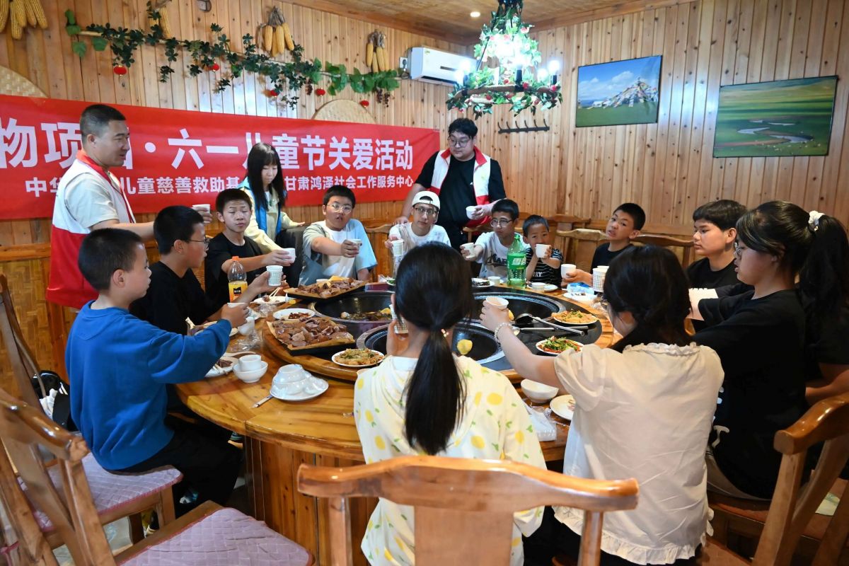 市兒童福利院開展&ldquo;潤(rùn)心伴成長(zhǎng) 同心護(hù)未來(lái)&rdquo;主題活動(dòng)