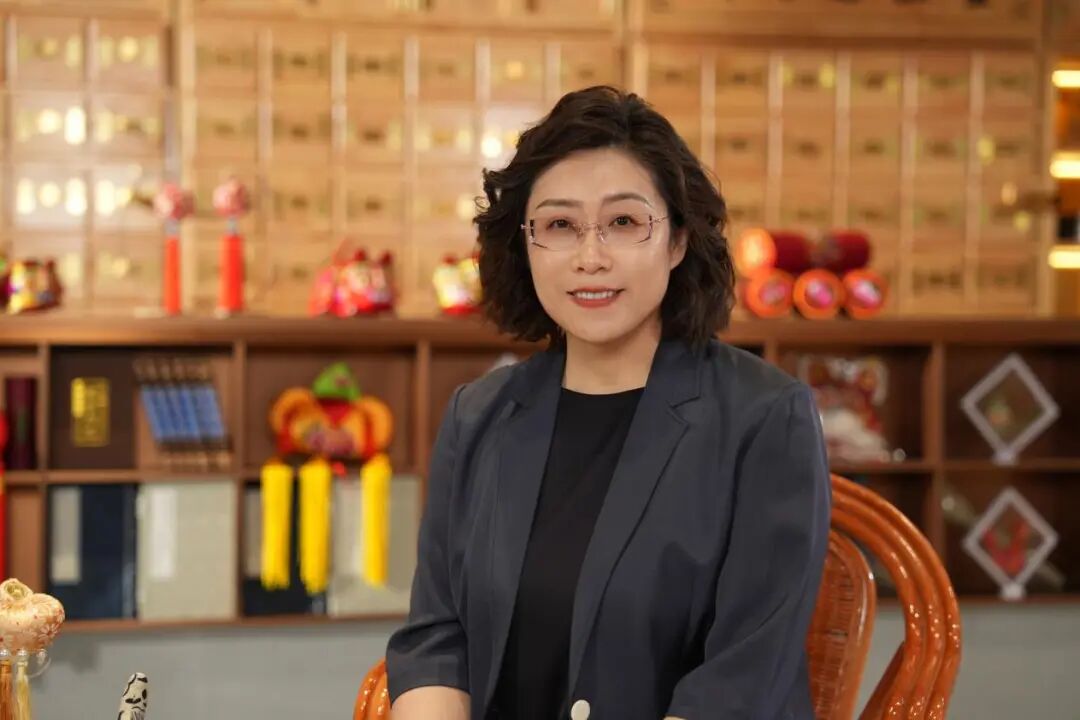 图为甘肃省庆阳市庆城县委副书记、县长郭丽君。