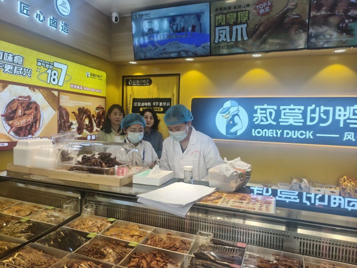 委员履职筑防线,严检护航高考季