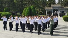 庆阳市第五届人大代表第八期履职能力提升培训班全体学员赴南梁镇开展红色研学活动