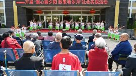 西峰区中街幼儿园走进庆阳市社会福利院开展敬老暖心实践活动