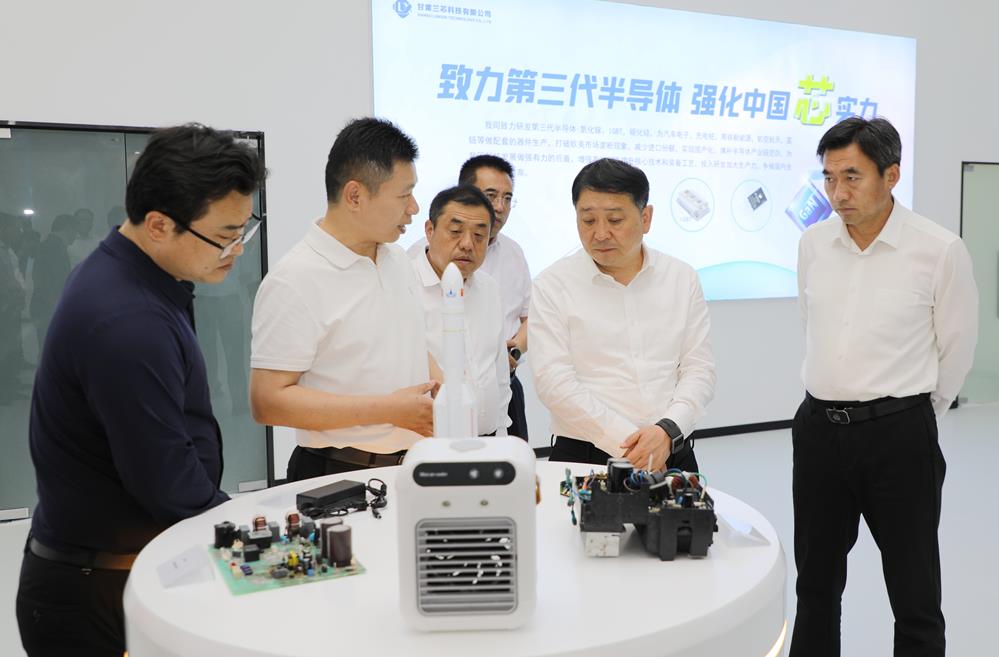周继军在西峰区调研时强调 以新理念新思路新格局新作为新气象 书写“首善之区”高质量发展新答卷