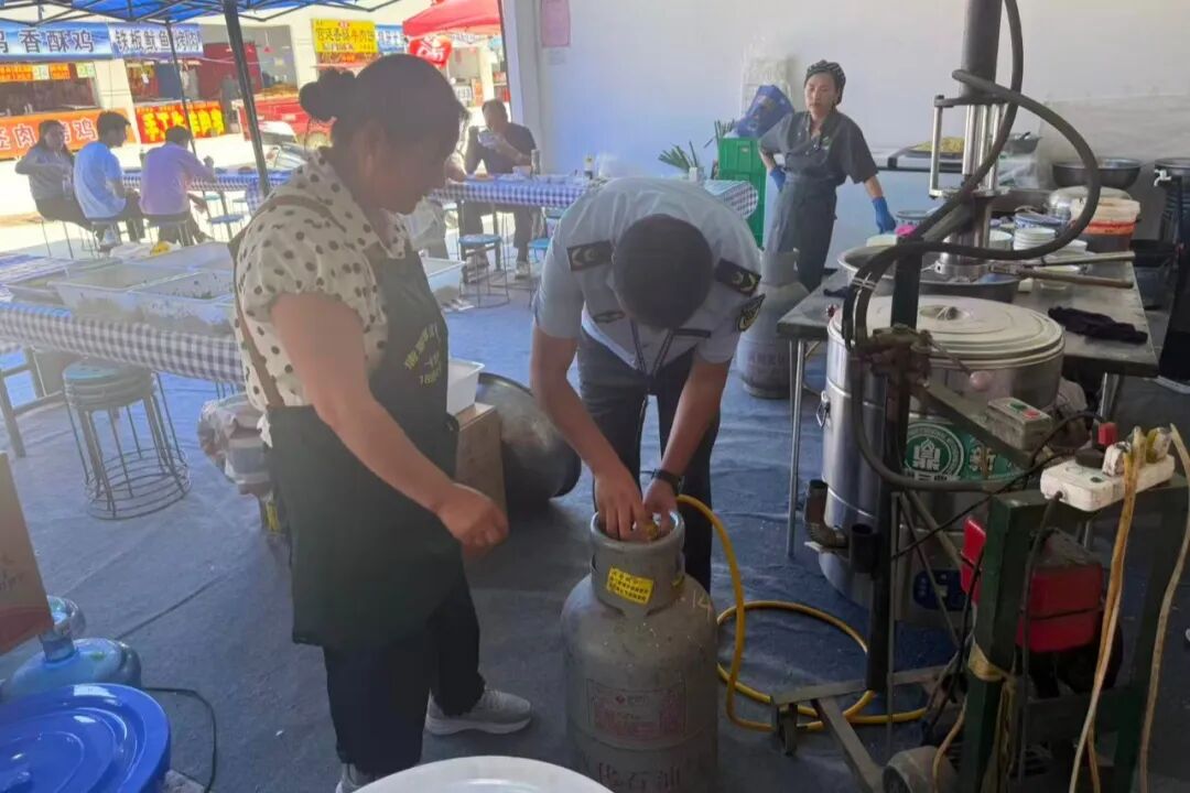 西峰区市场监管局全力护航第二十一届庆阳香包民俗文化节顺利举办