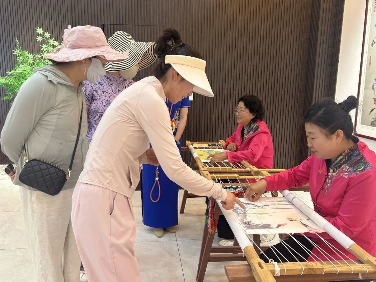 第二十一届庆阳香包民俗文化节镇原展区精彩纷呈