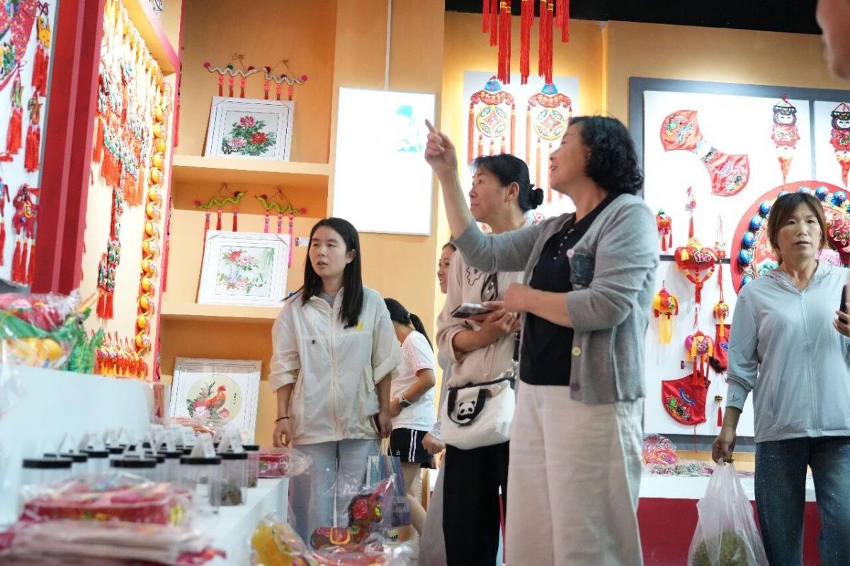 正宁元素引爆庆阳香包民俗文化节