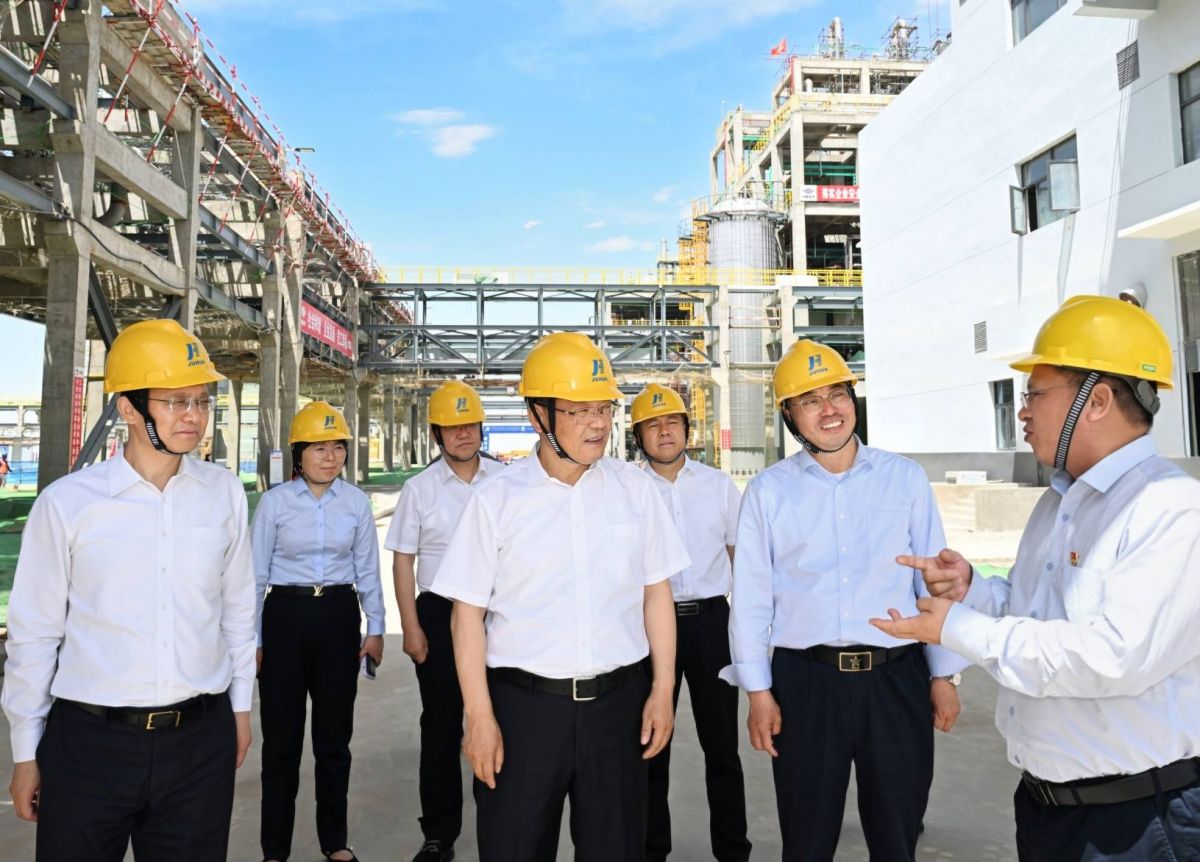 任振鹤在酒泉市张掖市调研时强调 坚持为人民出政绩以实干出政绩 扎扎实实踏踏实实地搞现代化建设