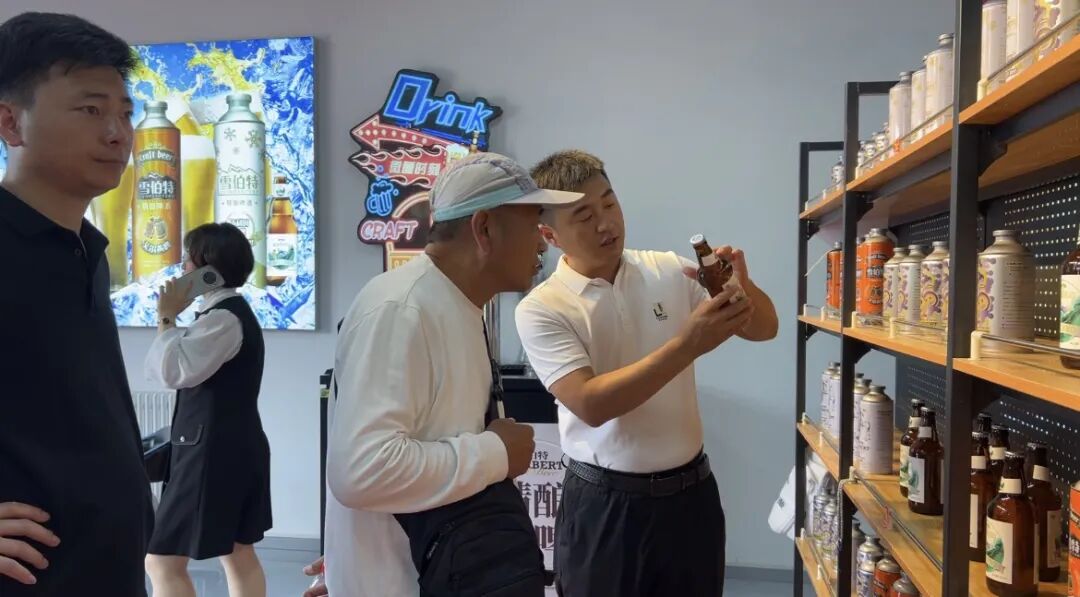 第二十一届庆阳香包民俗文化节庆城四大展馆人气火爆 非遗甘味精酿备受青睐