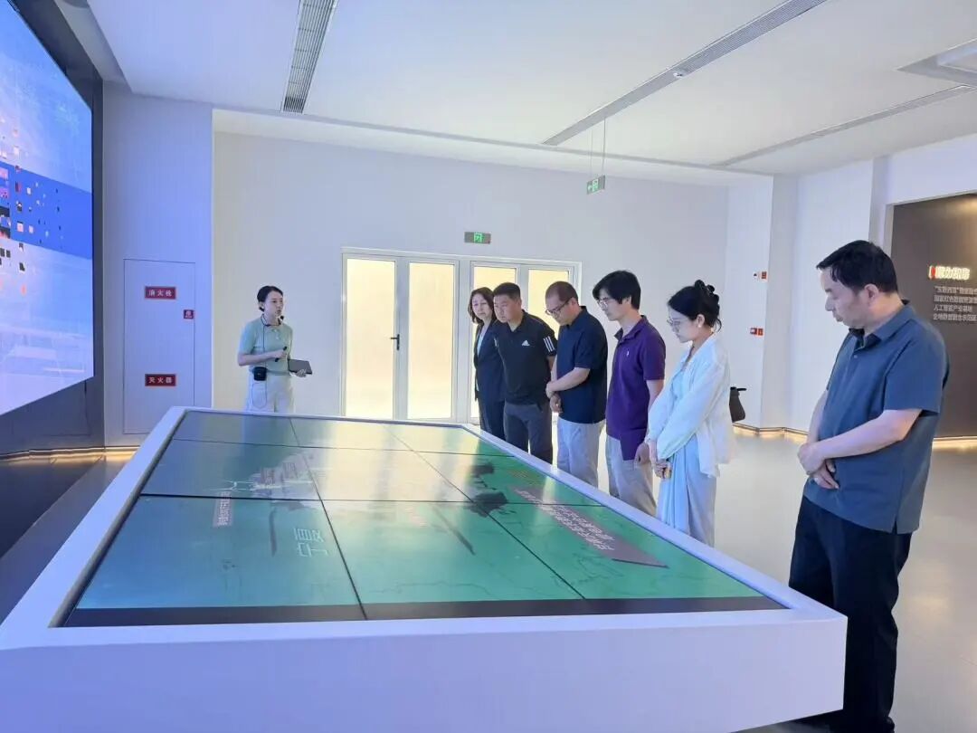 市区总工会牵线搭桥 陕西中为能源、中十冶投资来西峰洽谈清洁能源合作