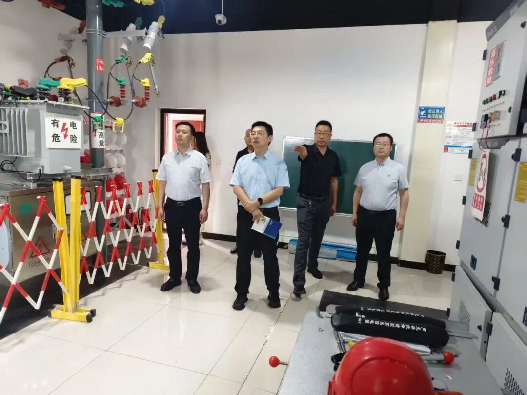 应急管理部专家组到西峰工业园区开展化工安全技能实训基地专项指导服务工作