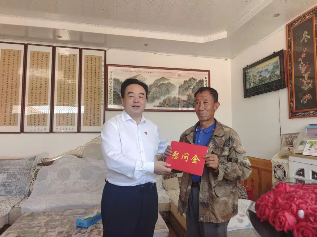 庆阳市医保局开展&ldquo;庆七一 铭初心 担使命&rdquo;健康关爱主题党日活动