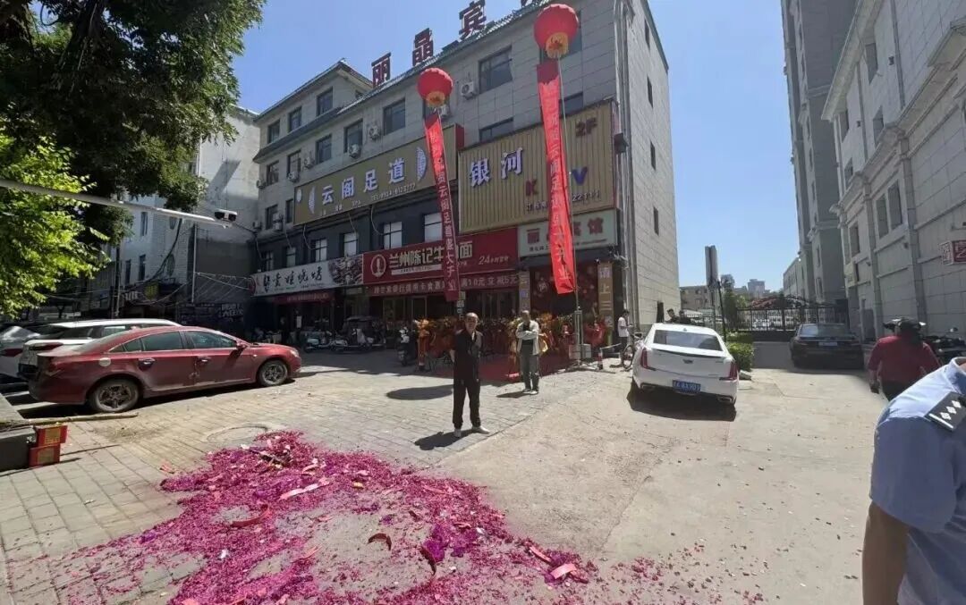 开业庆典违规燃放被罚