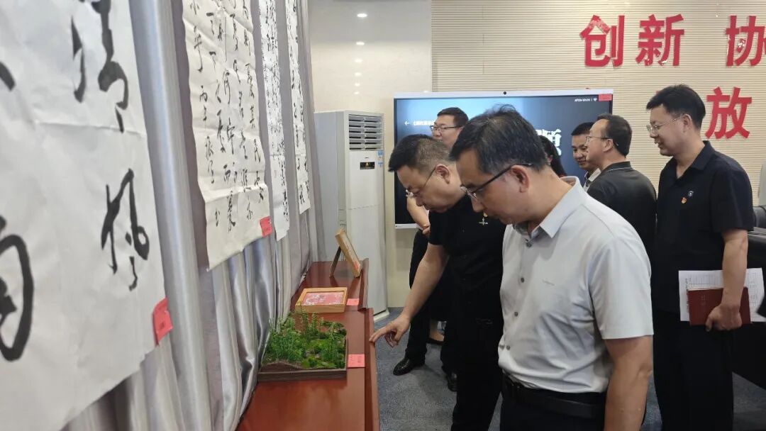 庆阳市公共资源交易中心成功举办 “艺韵扬清” 廉政手工艺术作品展