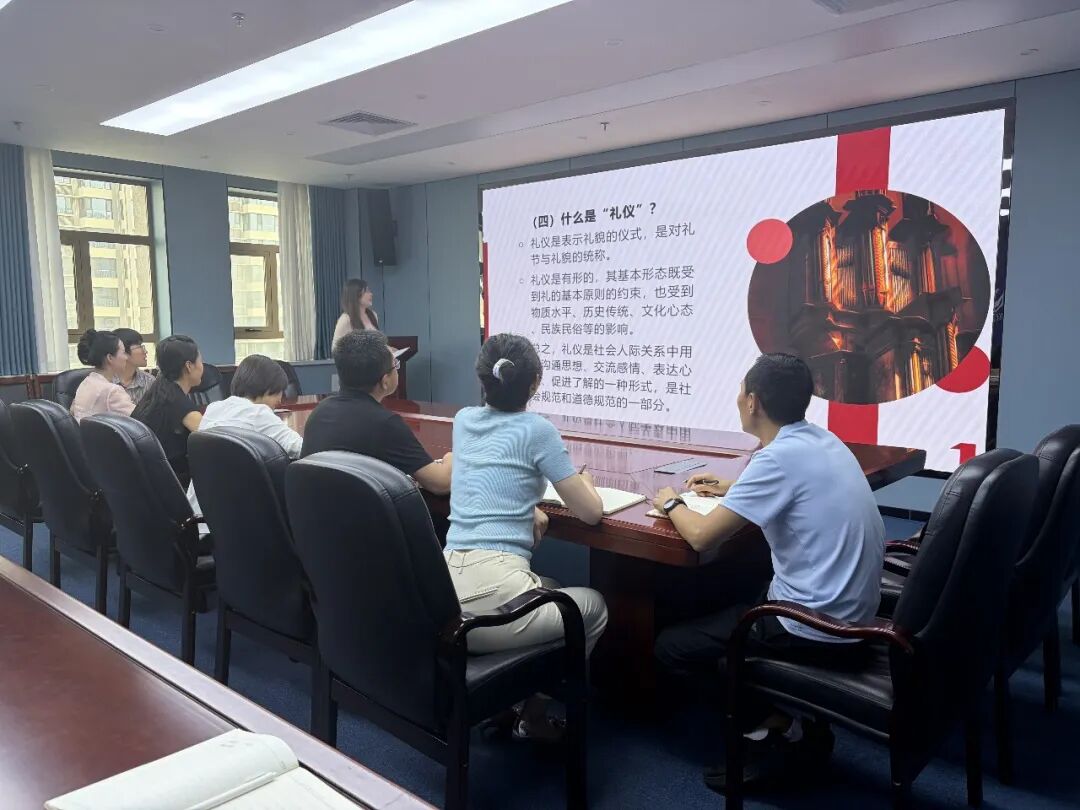 市政府外事办“外事干部大讲堂暨业务互训”第六、七期开讲